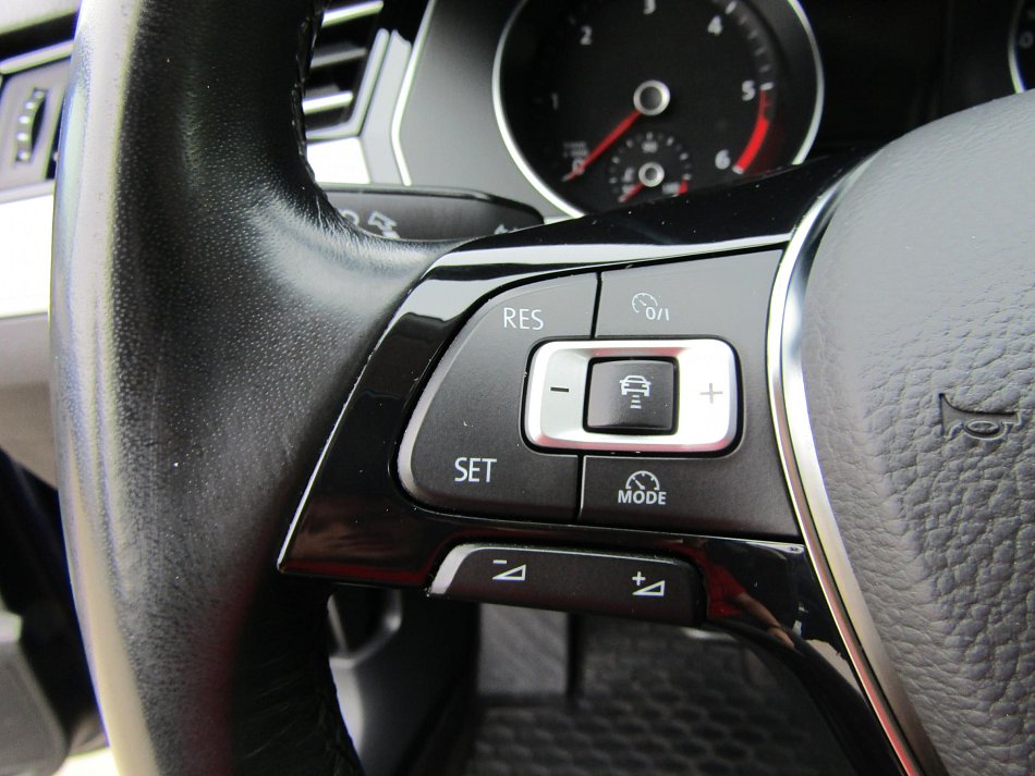 Volkswagen Passat 1.6 TDi 