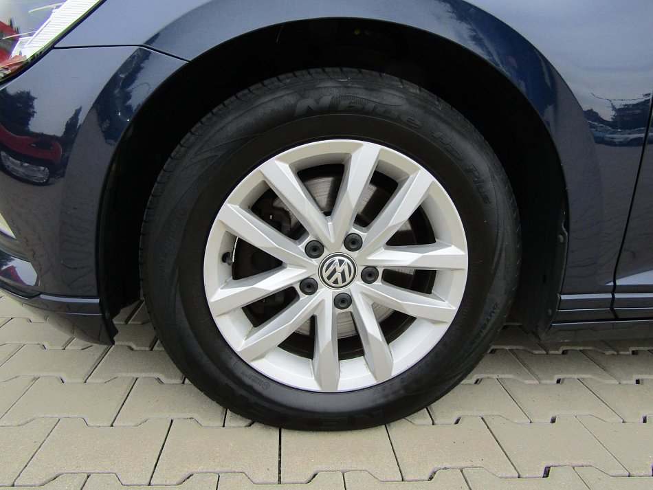 Volkswagen Passat 1.6 TDi 