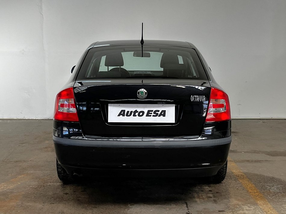 Škoda Octavia II 1.6 MPi 