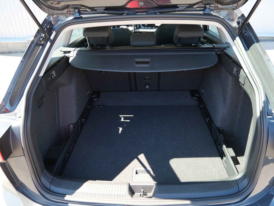 Volkswagen Golf 1.0 eTSi Life