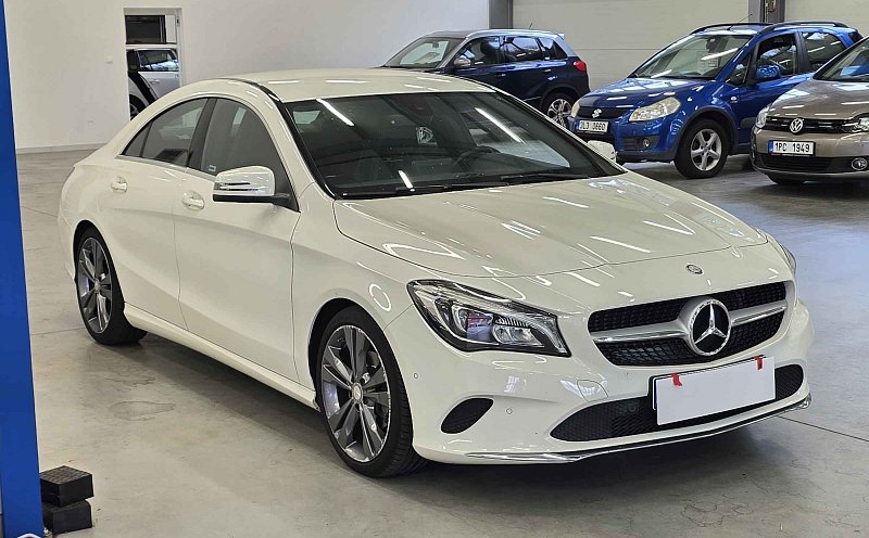 Mercedes-Benz CLA 1.6i  200