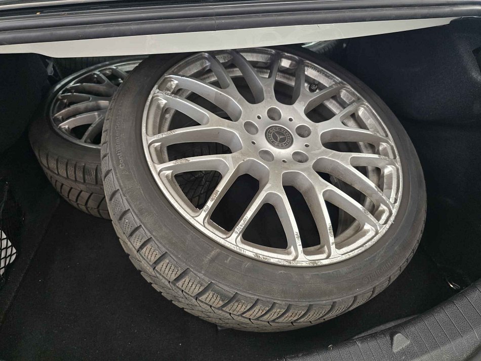 Mercedes-Benz CLA 1.6i  200