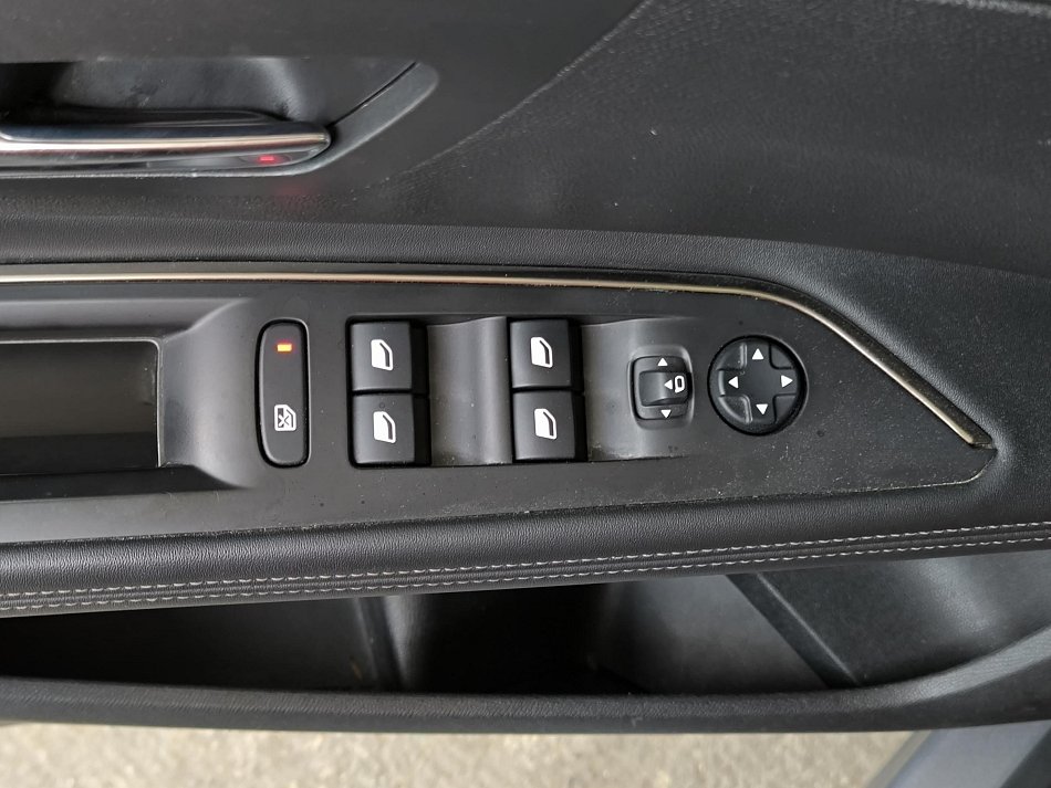 Peugeot 5008 1.5 HDi Allure