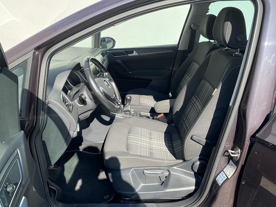 Volkswagen Sportsvan 1.6 TDi Lounge