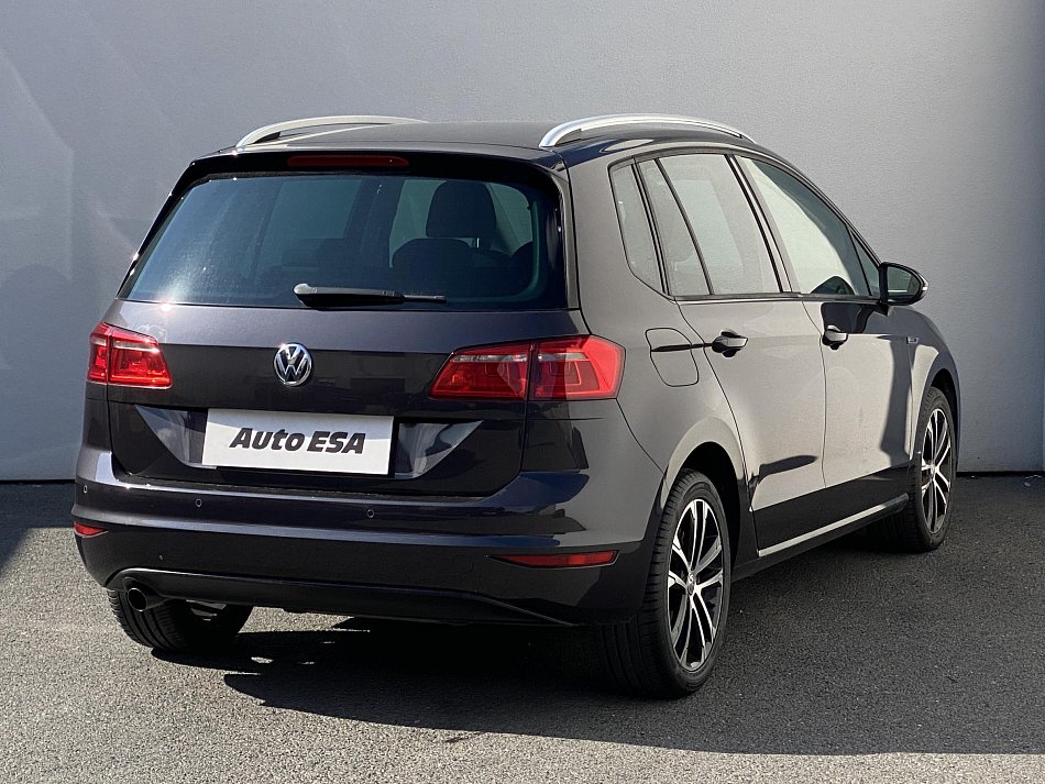 Volkswagen Sportsvan 1.6 TDi Lounge