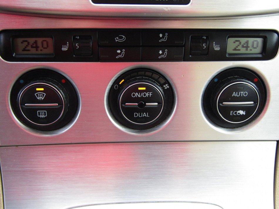 Volkswagen Passat 2.0 TDi 