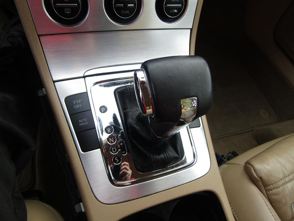 Volkswagen Passat 2.0 TDi 