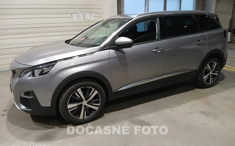 Peugeot 5008 1.5 HDi 
