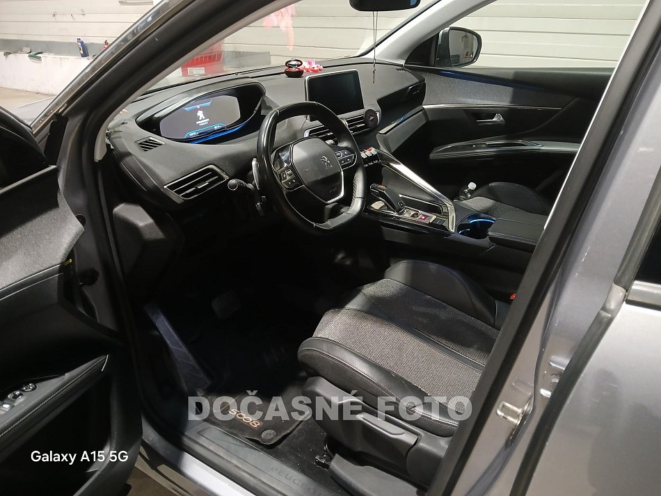 Peugeot 5008 1.5 HDi 