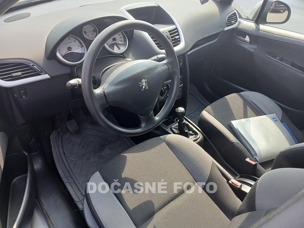 Peugeot 207 1.4i 