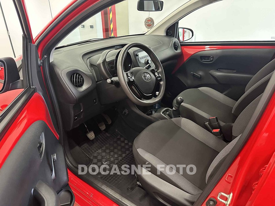 Toyota Aygo 1.0 i 