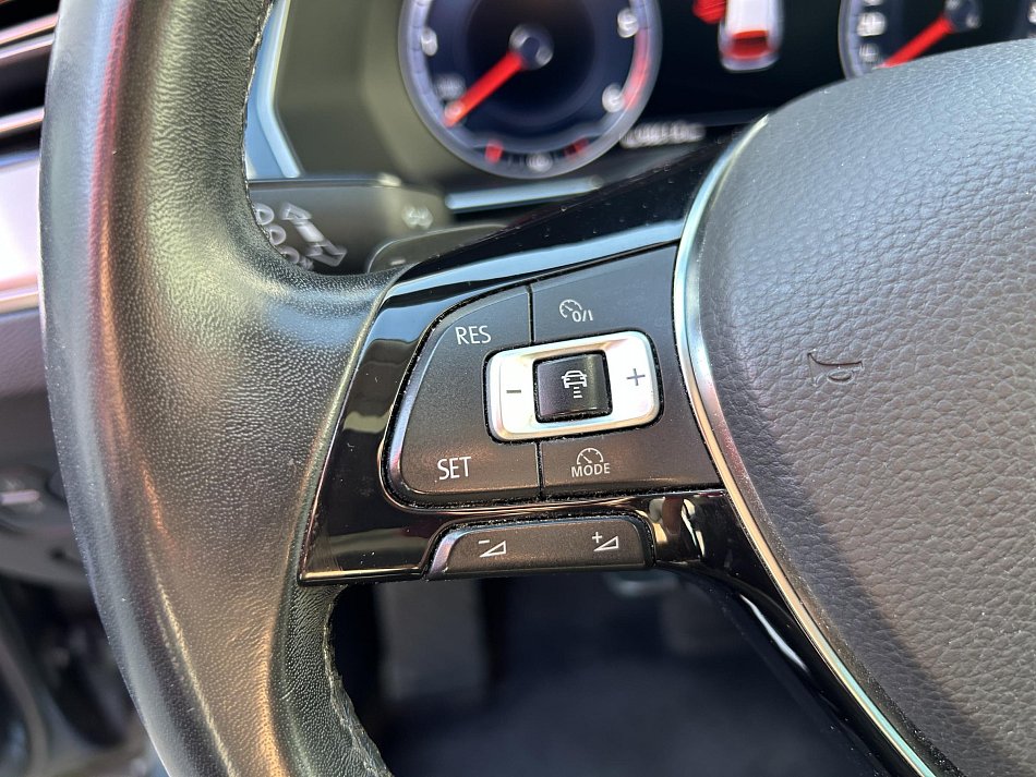 Volkswagen Passat 2.0 TDi Highline