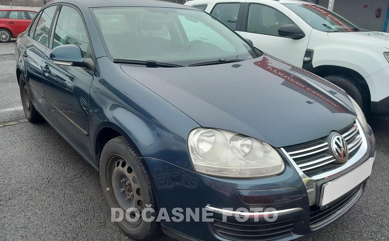 Volkswagen Jetta 1.6i 