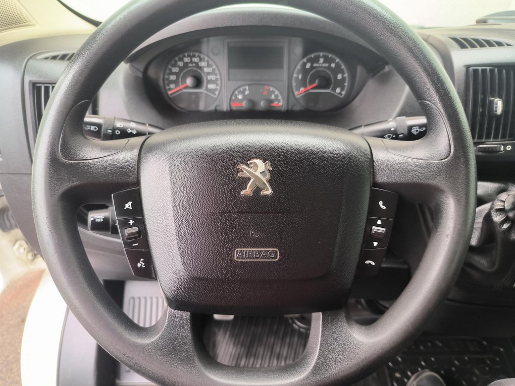 Peugeot Boxer 2.0HDi  L3H2 6míst