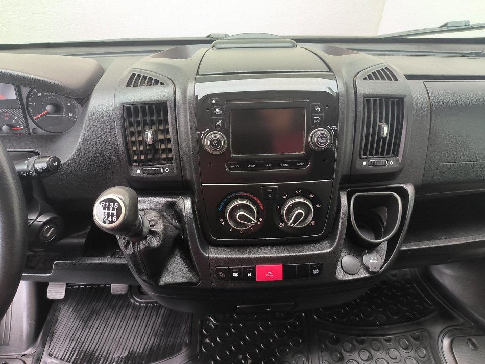 Peugeot Boxer 2.0HDi  L3H2 6míst