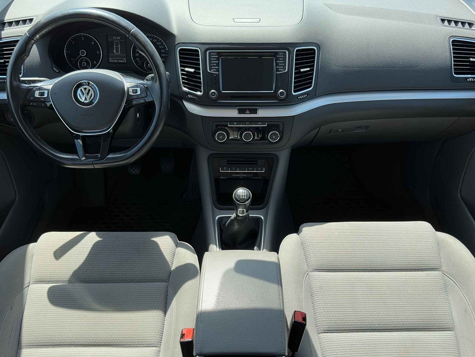 Volkswagen Sharan 2.0 TDi 