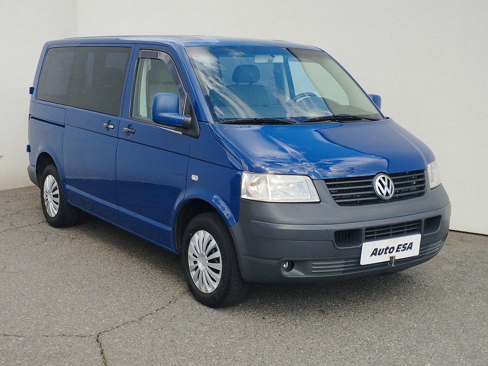 Volkswagen Transporter 2.5TDi  5míst