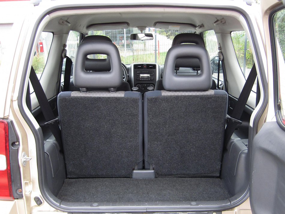 Suzuki Jimny 1.3 i Club 4X4