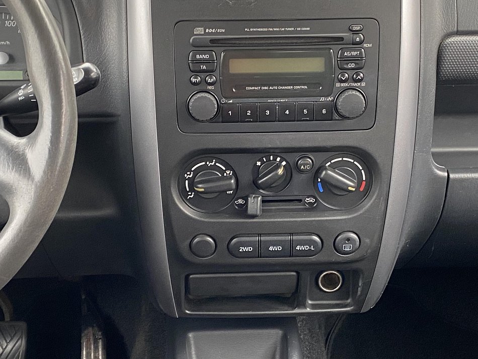 Suzuki Jimny 1.3 i Club 4X4