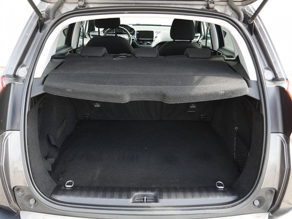 Peugeot 2008 1.2i 