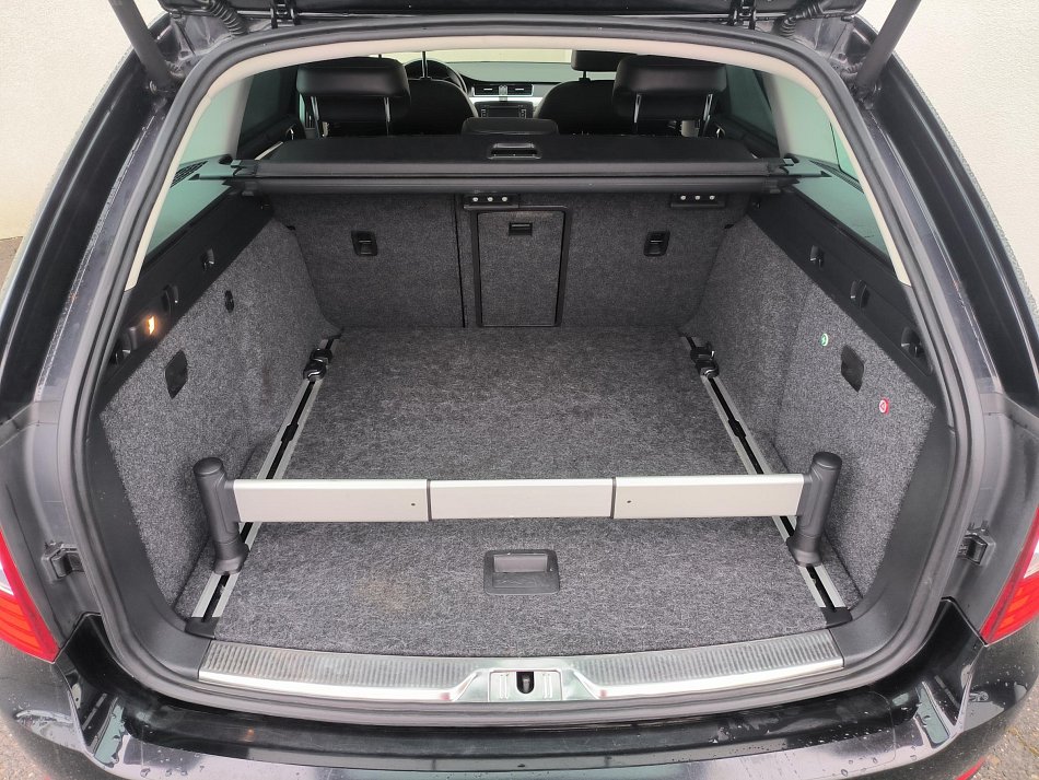 Škoda Superb II 2.0 TDi Elegance 4x4