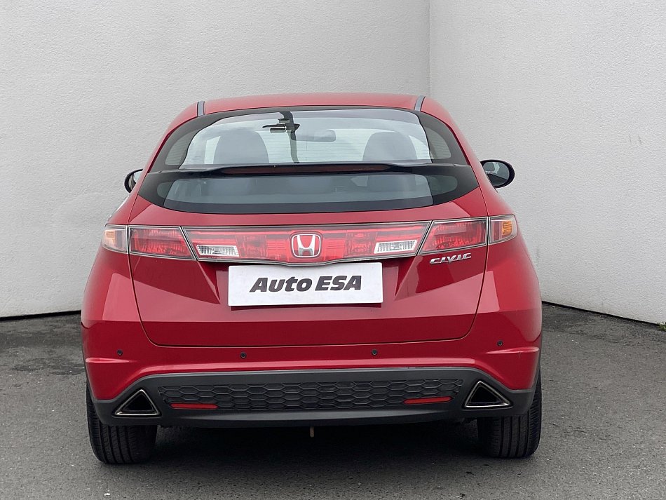 Honda Civic 1.8 i-VTEC Sport