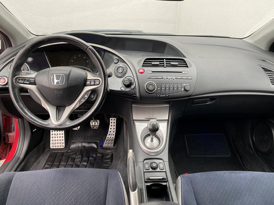 Honda Civic 1.8 i-VTEC Sport