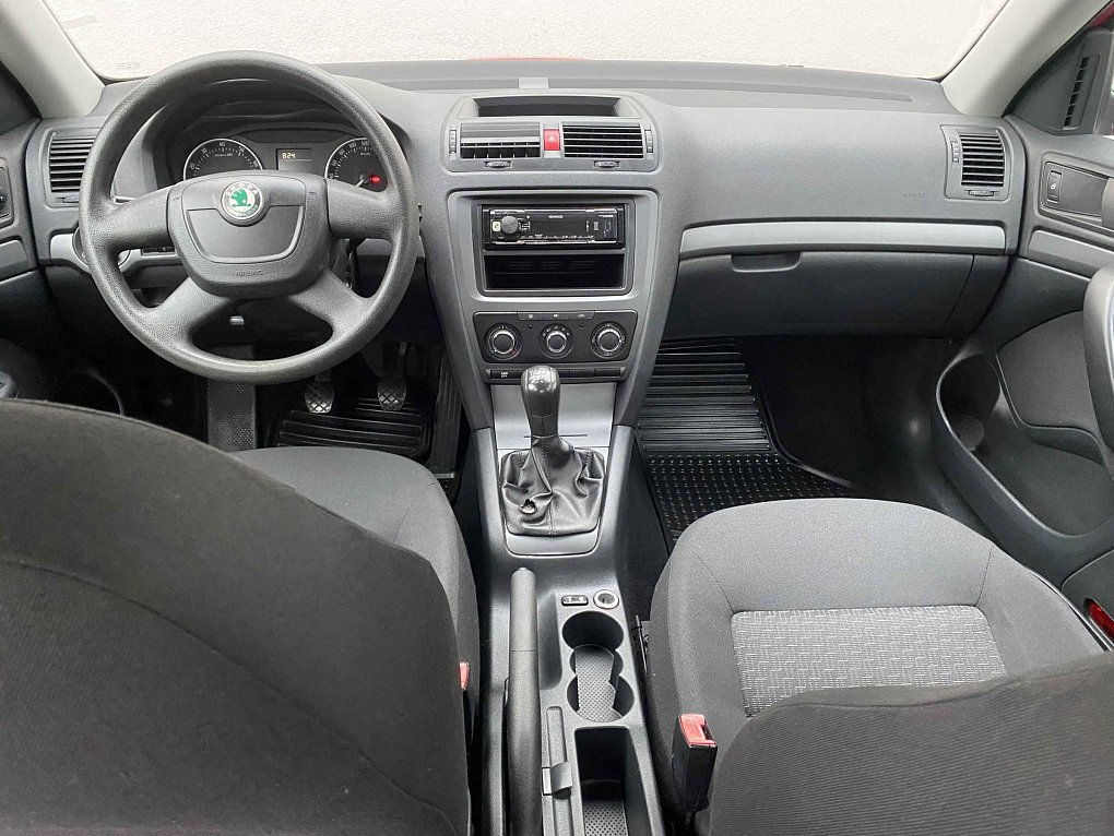 Škoda Octavia II 1.6 MPi Tour