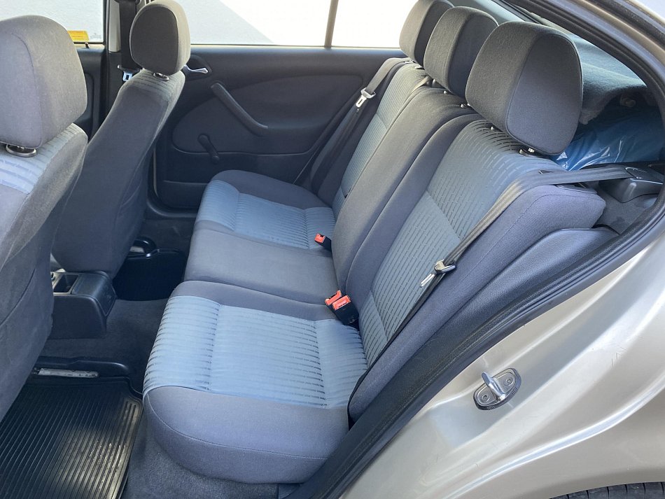 Škoda Octavia 2.0MPI Tour