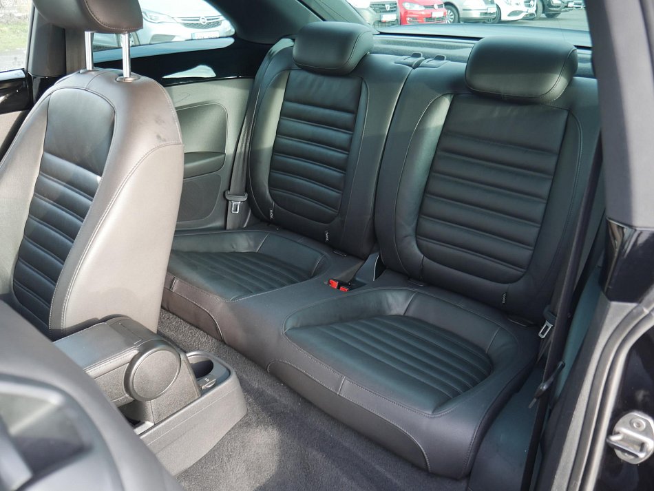 Volkswagen Beetle 2.0TSi 