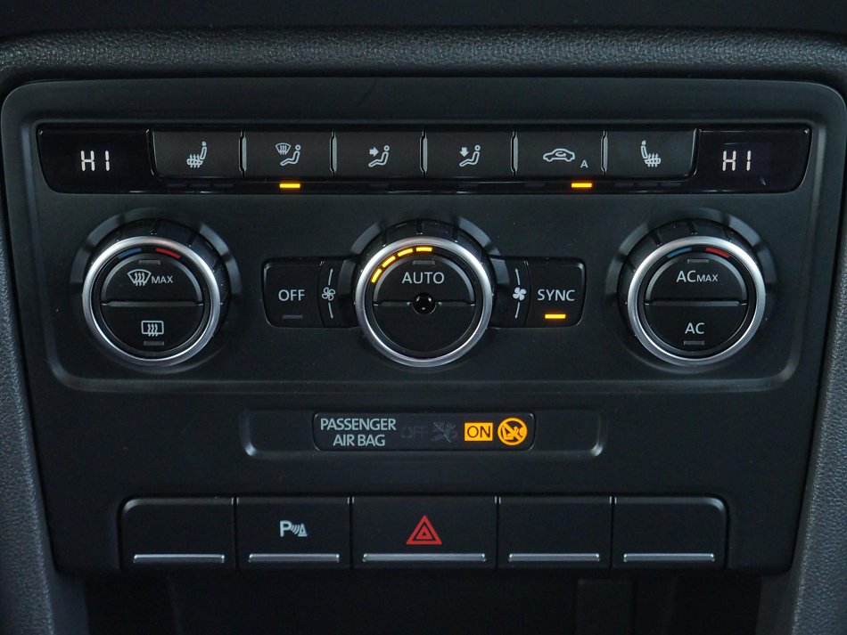 Volkswagen Beetle 2.0TSi 