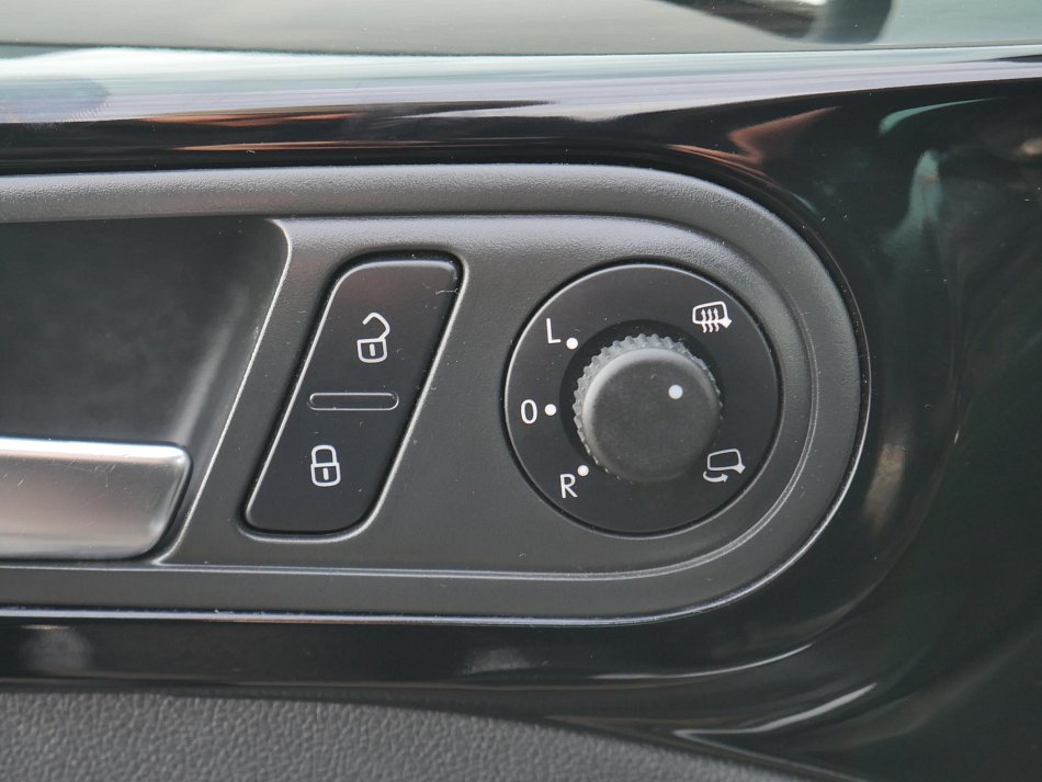 Volkswagen Beetle 2.0TSi 