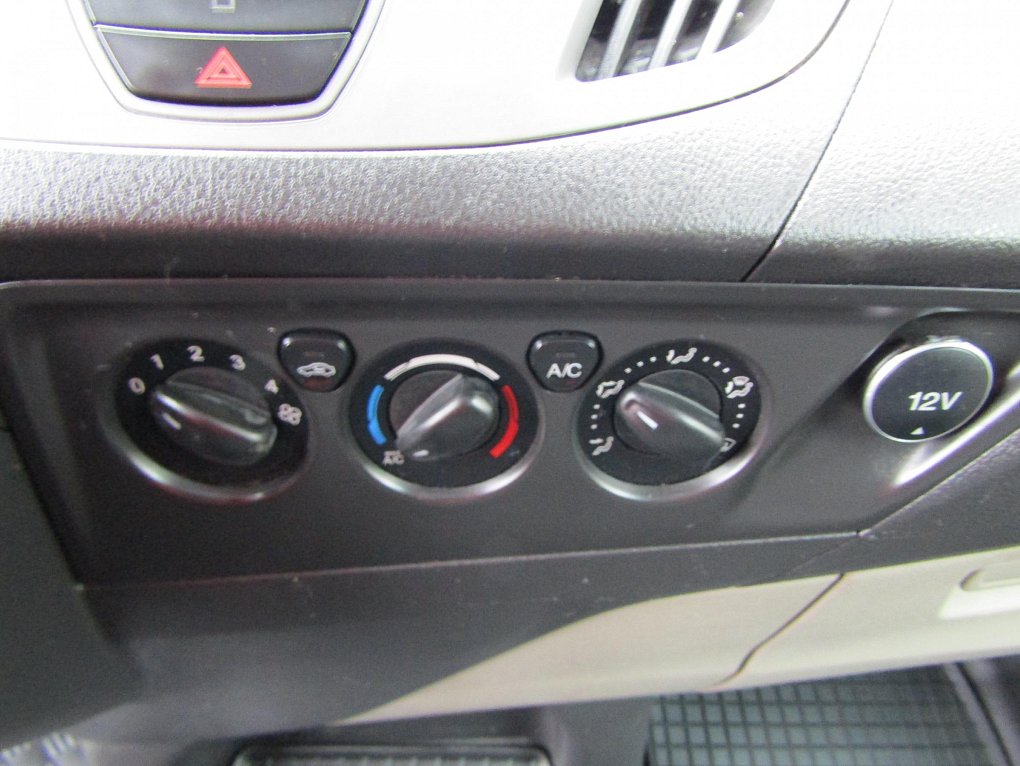 Ford Transit Custom 2.2TDCi Trend 6míst