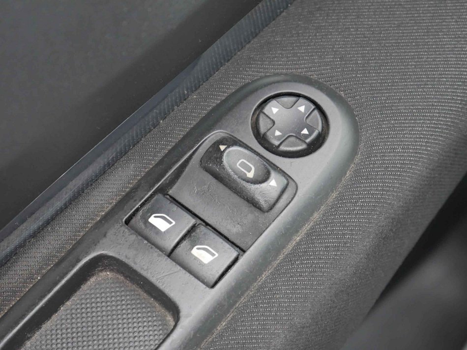 Peugeot 3008 1.6i 