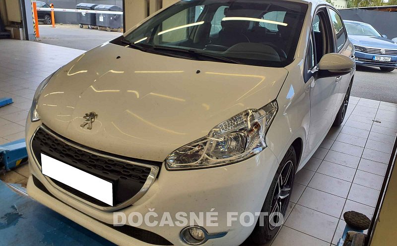 Peugeot 208 1.2 VTi 