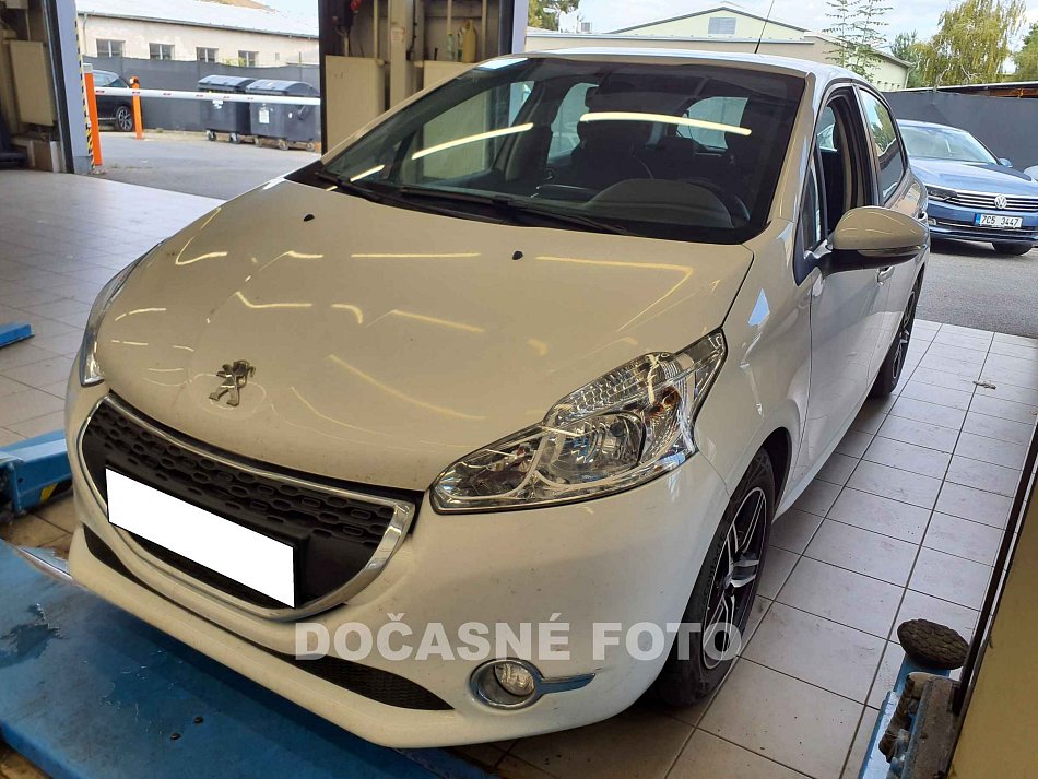 Peugeot 208 1.2 VTi 