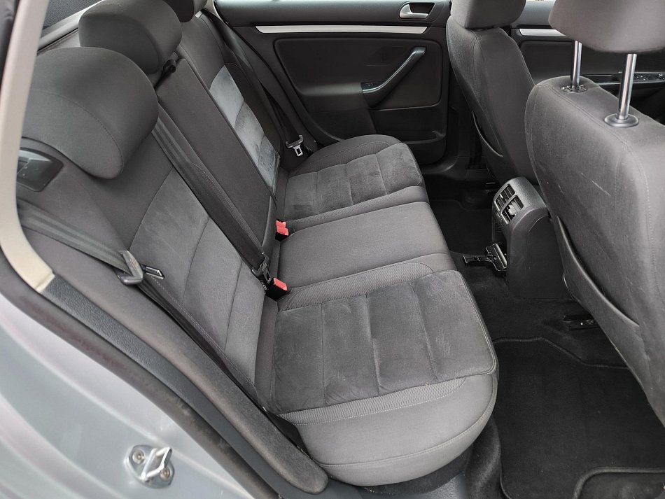 Volkswagen Golf 1.6 