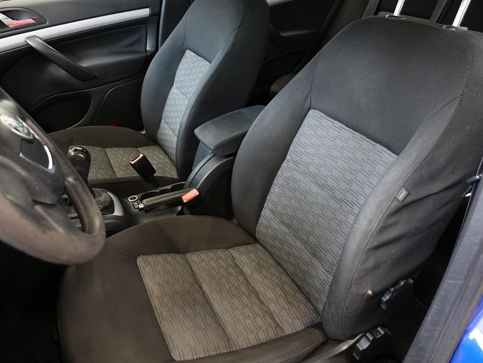 Škoda Octavia II 1.6MPi Ambiente