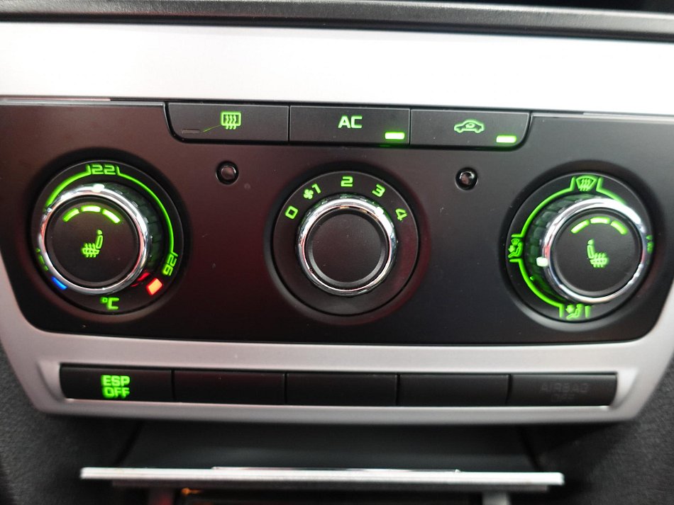 Škoda Octavia II 1.6MPi Ambiente