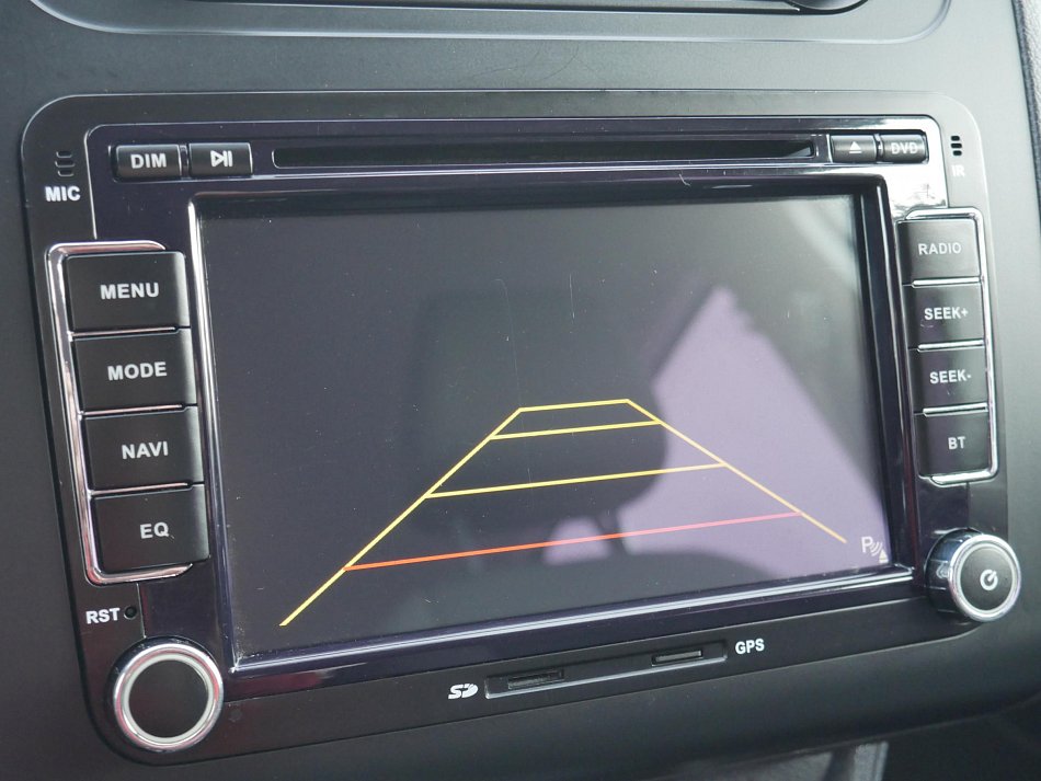 Volkswagen Touran 1.6 TDi  7míst