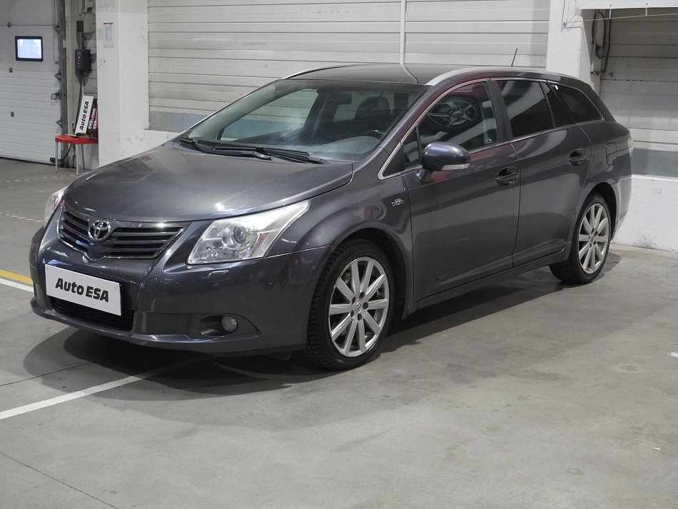 Toyota Avensis 2.2 D-cat 
