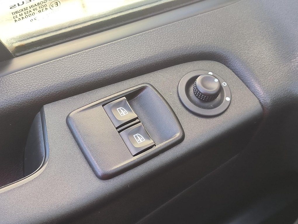 Renault Trafic 2.0dCi  DÍLNA SORTIMO