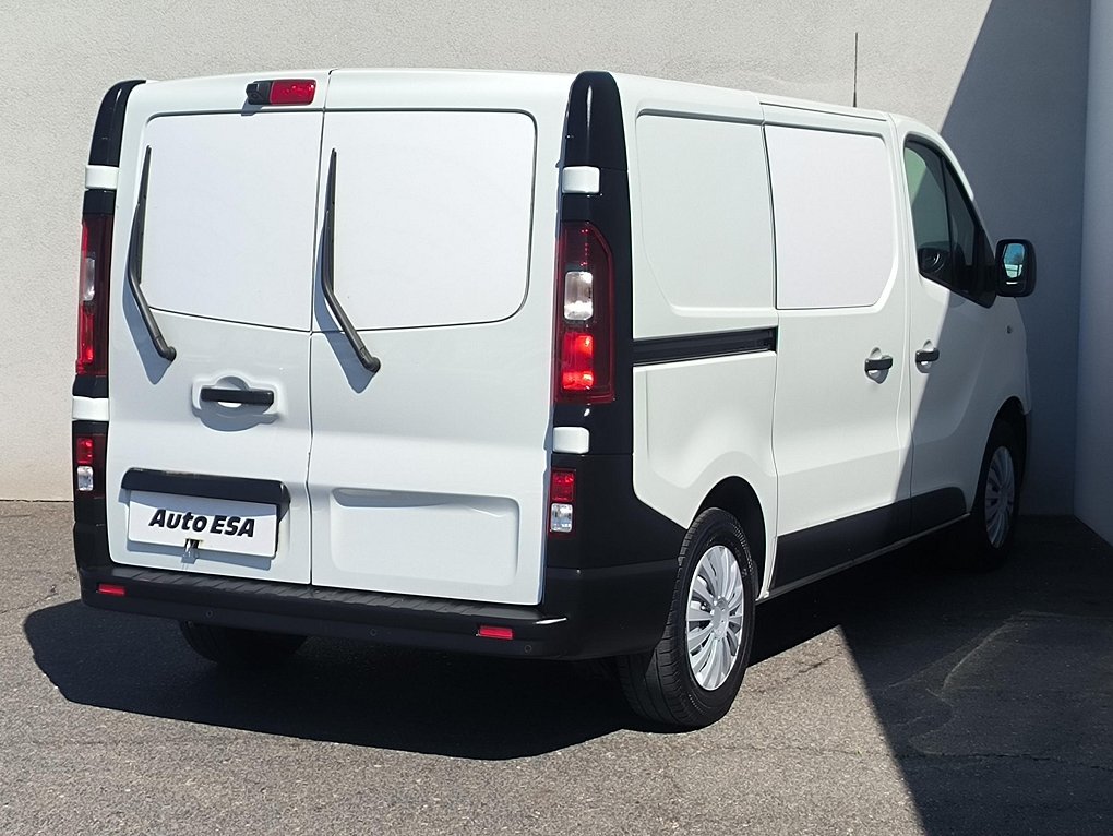 Renault Trafic 2.0dCi  DÍLNA SORTIMO