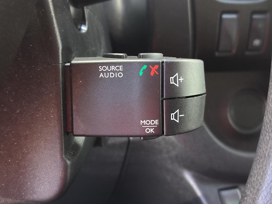 Renault Trafic 2.0dCi  DÍLNA SORTIMO