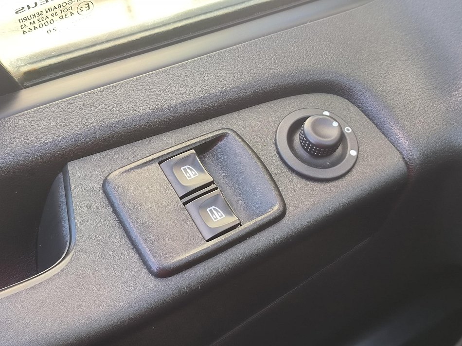 Renault Trafic 2.0dCi  DÍLNA SORTIMO