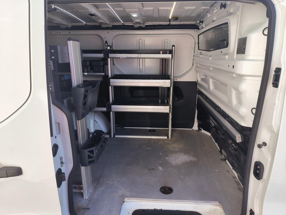 Renault Trafic 2.0dCi  DÍLNA SORTIMO