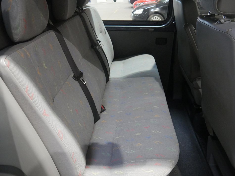 Volkswagen Transporter 1.9TDi  5míst
