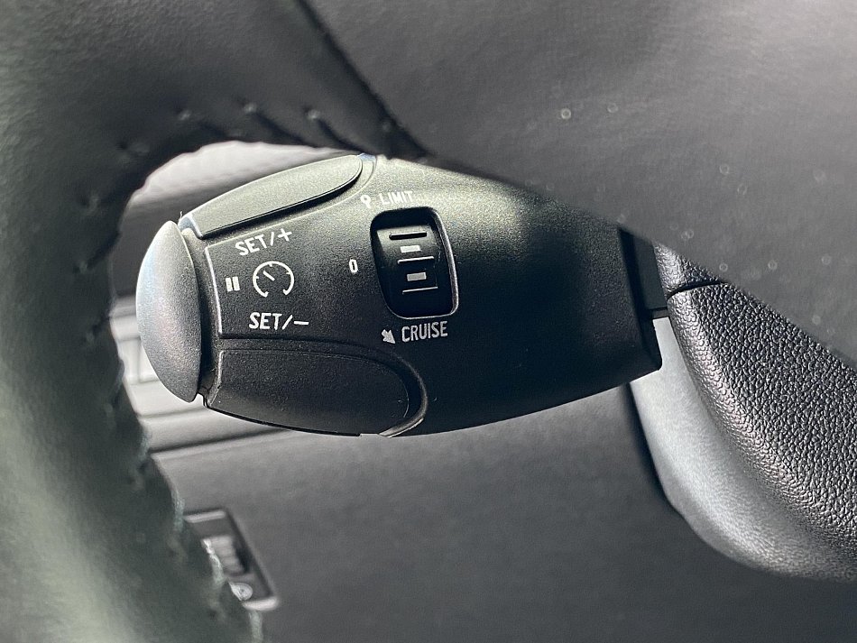 Peugeot 2008 1.2i Active