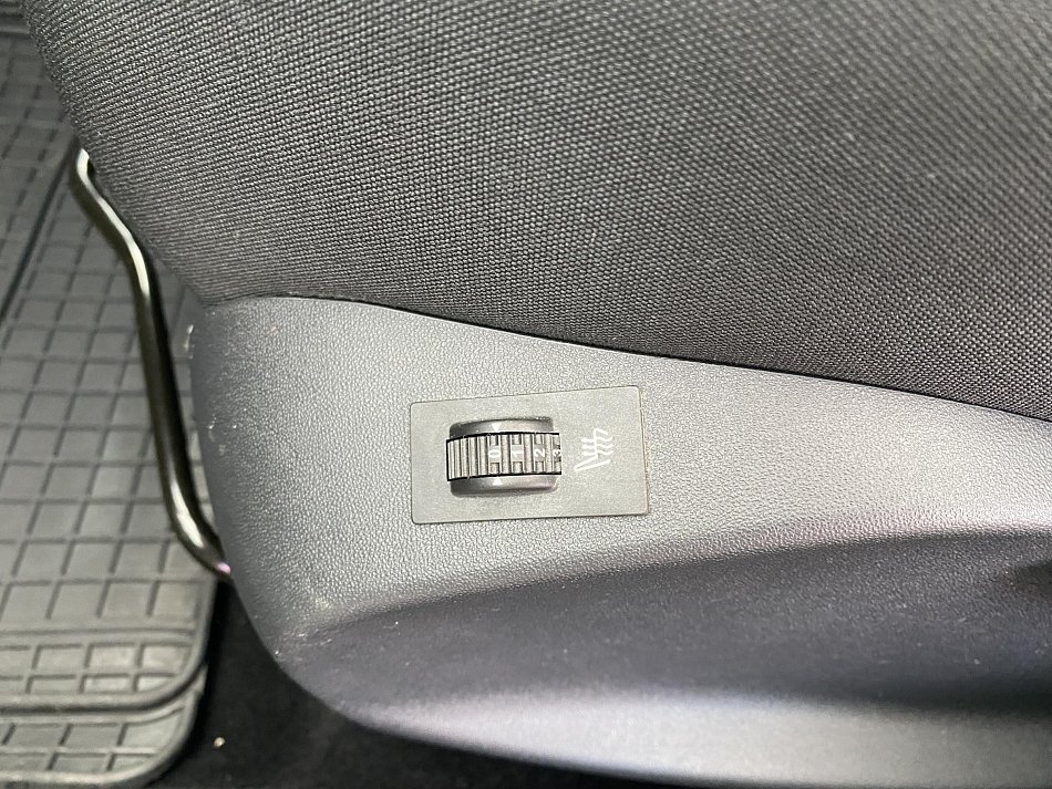 Peugeot 2008 1.2i Active