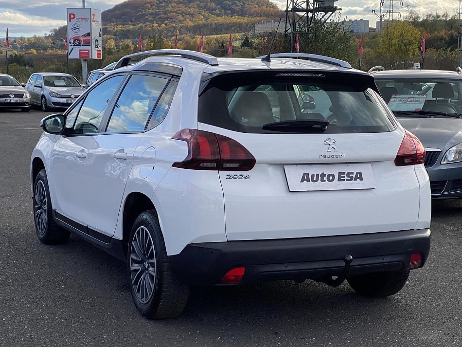 Peugeot 2008 1.2i Active